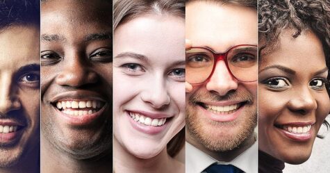 reviews-smiling-customers-842x568-2